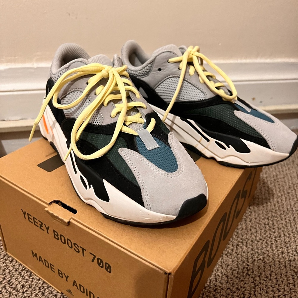 Yeezy 700, only worn a few times